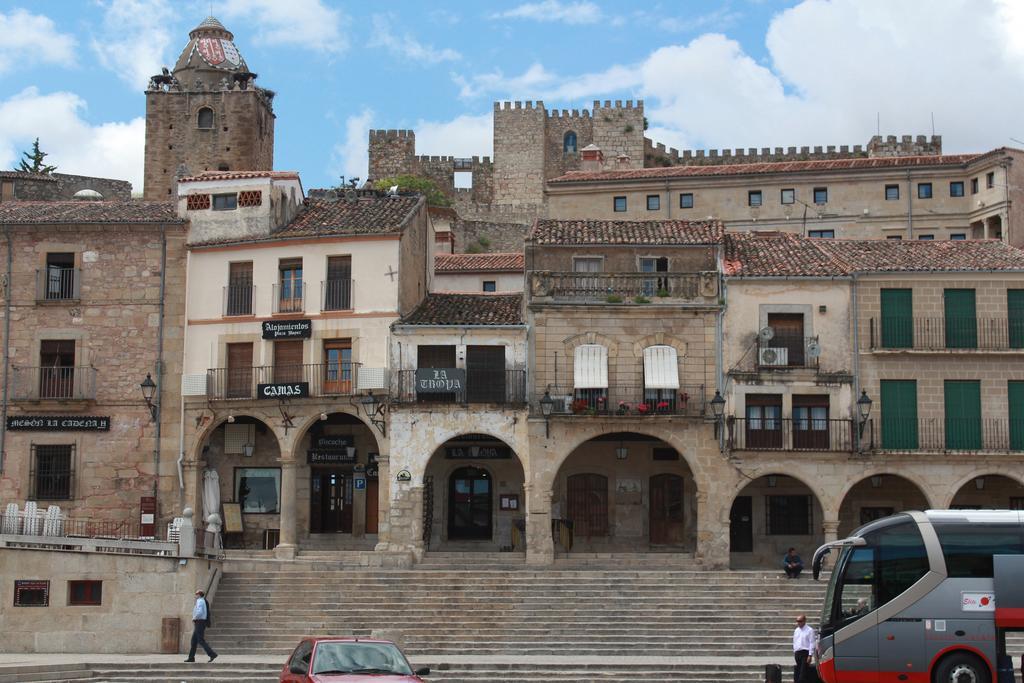 Alojamientos Plaza Mayor Trujillo Buitenkant foto